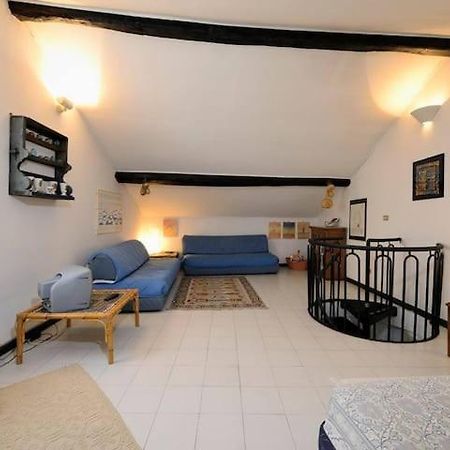 Mansarda A Finalborgo - Fascino E Tradizione Appartement Finale Ligure Buitenkant foto