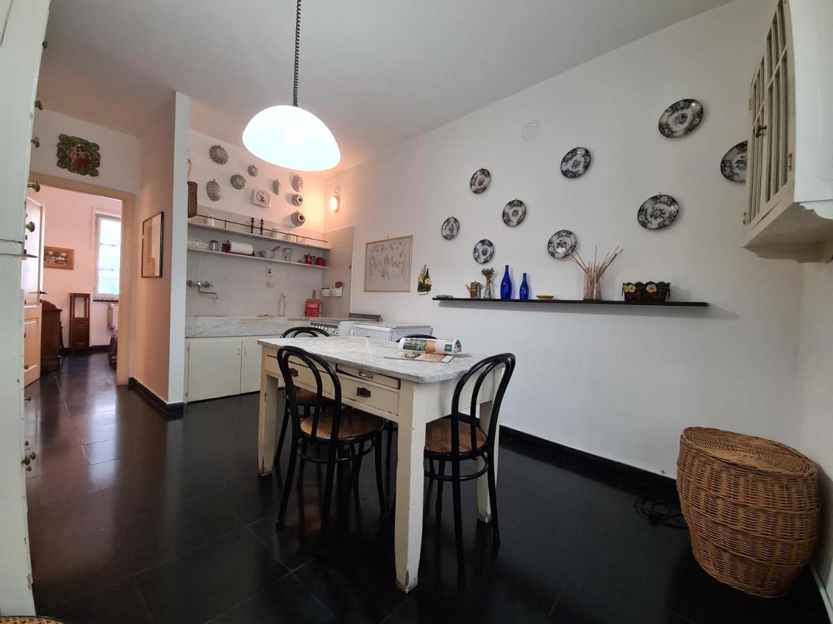 Mansarda A Finalborgo - Fascino E Tradizione Appartement Finale Ligure Buitenkant foto