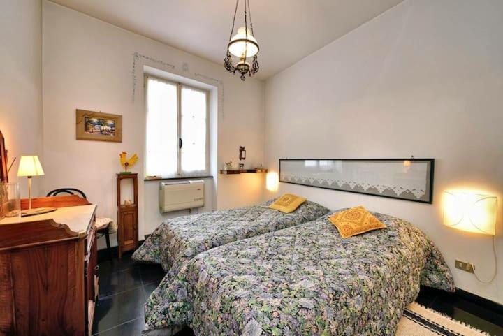 Mansarda A Finalborgo - Fascino E Tradizione Appartement Finale Ligure Buitenkant foto